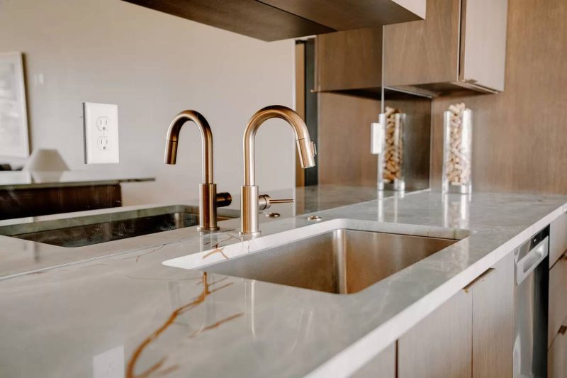 Kitchen sink faucets for granite countertops Indianapolis | Peak Stone Company
